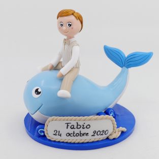 Figurine baptême à dos de baleine