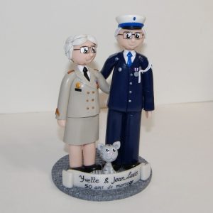 figurines personnalisées Yvette et Jean-Louis, en uniforme de police et de l'armée de terre - 50 ans de mariage