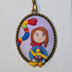 Médaillon « Merveilleuse Nénette » : Niki de St Phalle